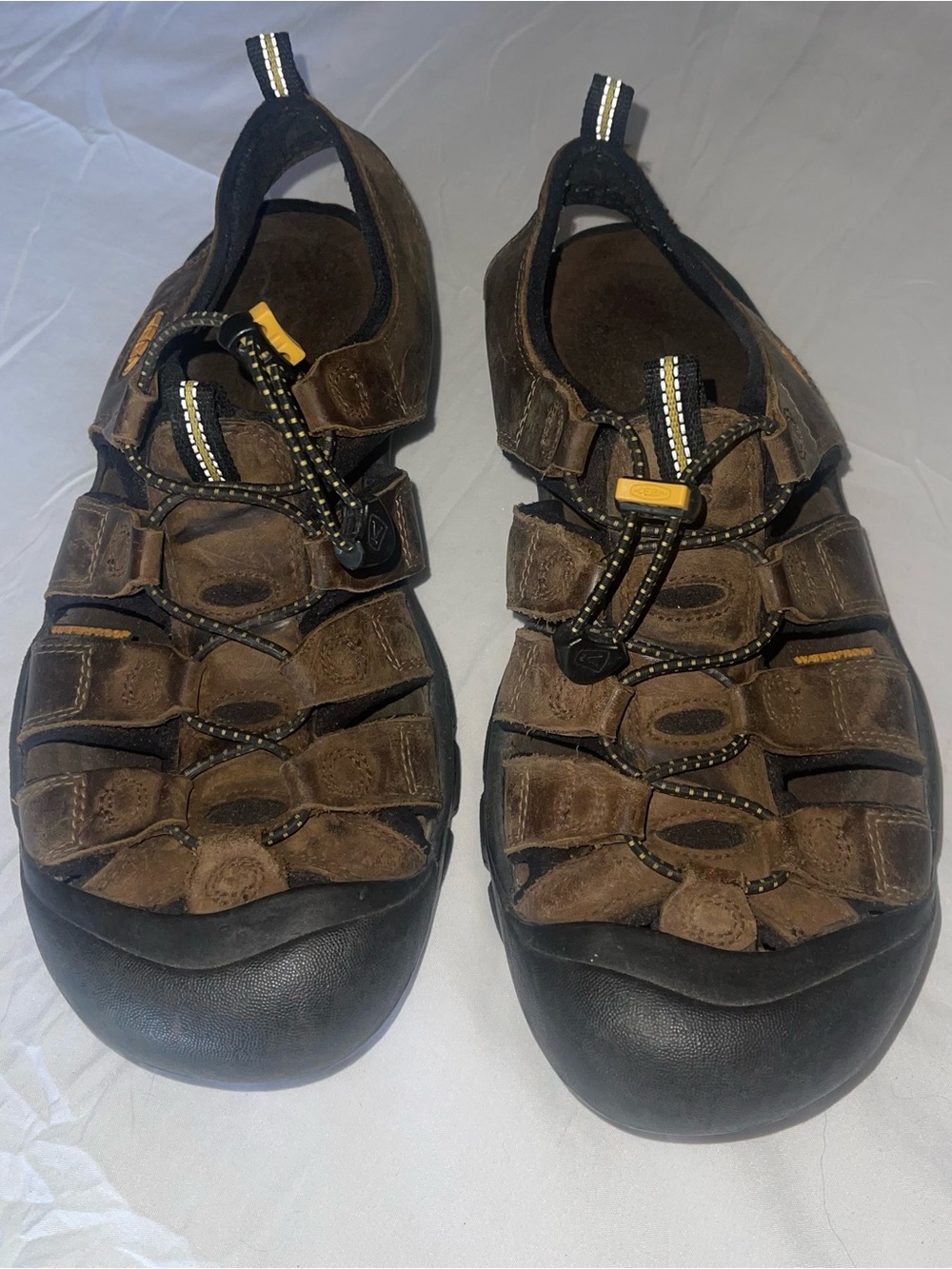 KEEN Men's Newport Slide Sandals Brown Leather Closed-Toe Sandals